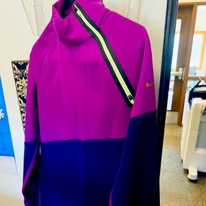 Nike Dri- Fit pullover